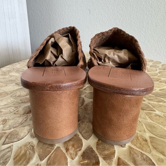 New Either/ OR Tan Woven Leather Heels Sandals Size 9 - Picture 8 of 13